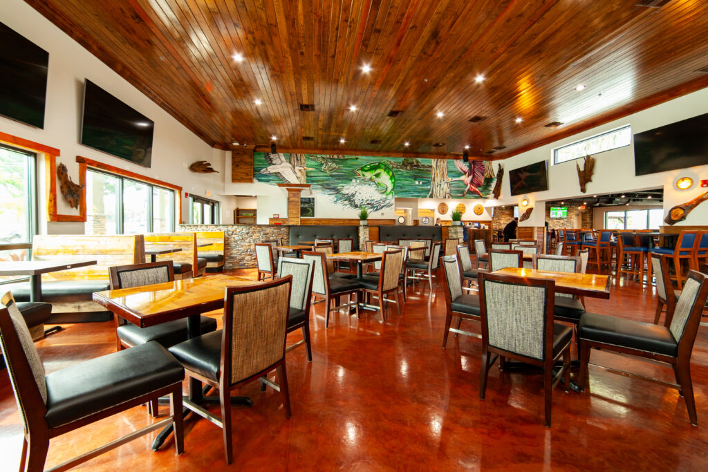 Interior_20220830 - 023 Example of Restaraunt/Food Photography for DoorDash, Uber Eats, Grub Hub, Pop Menu and any food delivery service app. Food Photo is of a dining room of a local restaraunt.